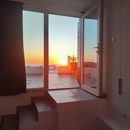 The Cliff Reflections - Adults Only Apartament