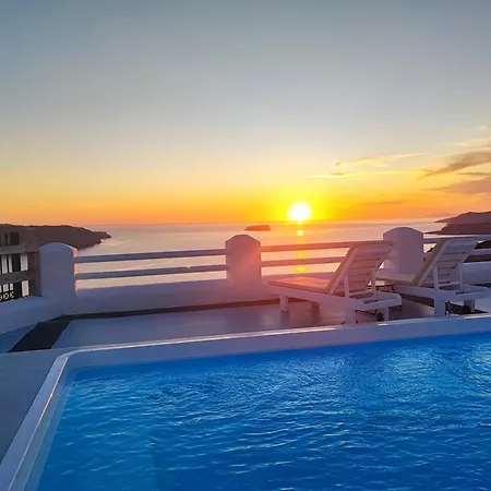 The Cliff Reflections - Adults Only Megalochori (Santorini)