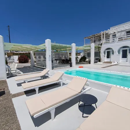 The Cliff Reflections - Adults Only * Megalochori (Santorini)