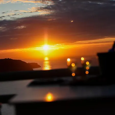 The Cliff Reflections - Adults Only Apartment